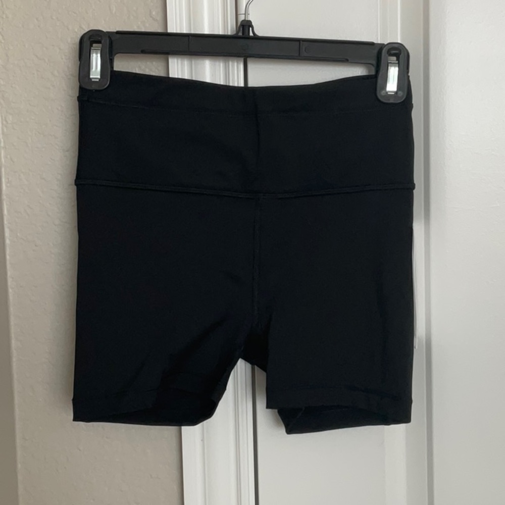 Athleta Accelerate Shortie
